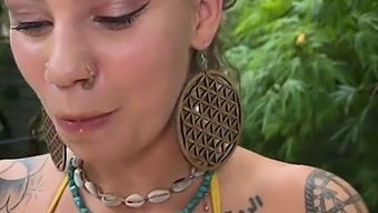Hippy Babe Indica Flower Gets Down And Dirty In A Hot Tub