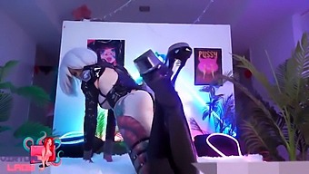 2b, A Virtual Nier Automata Lady, Craves A Massive Penis And Eagerly Mounts It